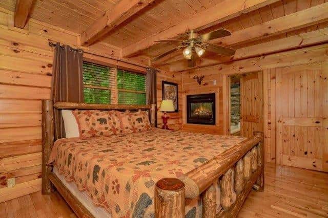 Luxury Vacation Rental Cabin in Gatlinburg, Tennessee