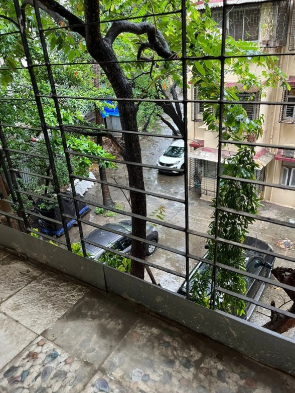 Available 1 bhk flat for sale in Borivali West, Chandavarkar