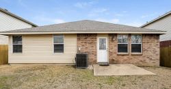 Beautiful 3 Bedroom, 2 Bathroom house to let for $1200!!!!
