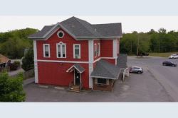 Just Listed - commercial -233 Main Street
