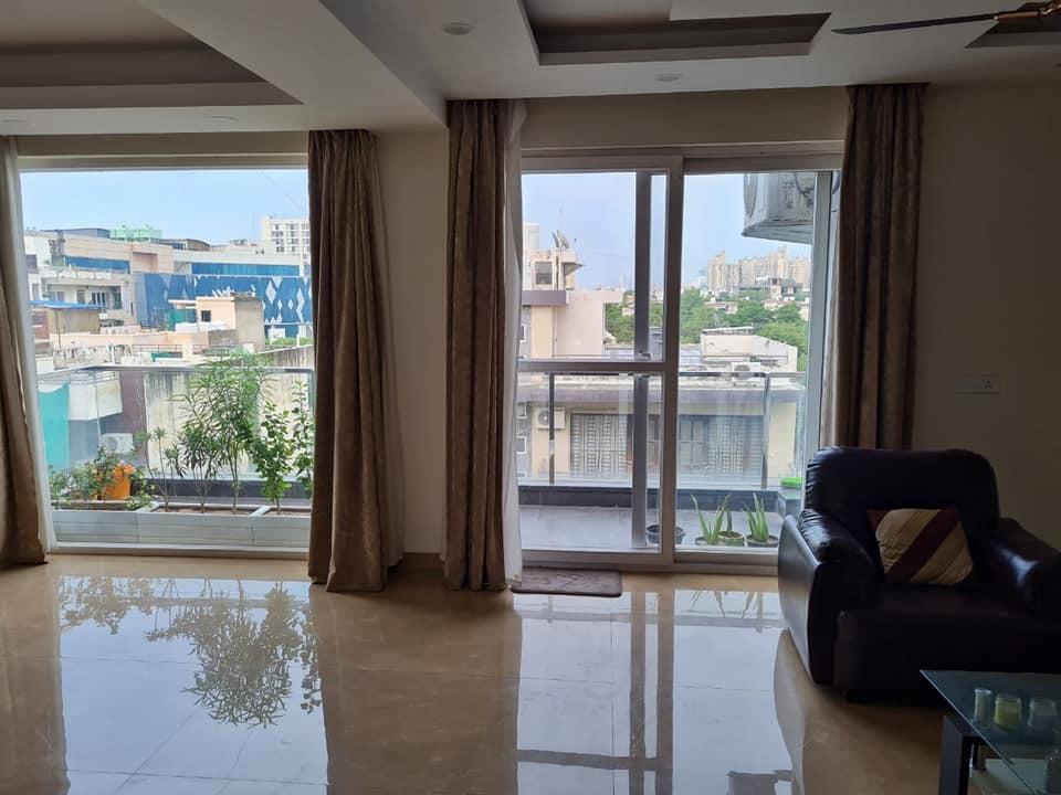 Available For Sale 4th Floor With Terrace In Sushant Lok-1