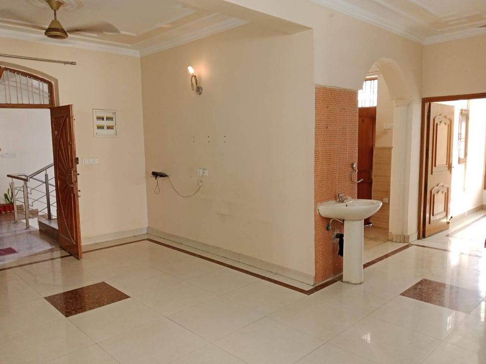 Stunning 3BHK Apartment for Sale in Sector 47, Gurugram
