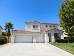 Come see this beautiful home in Palmdale CA 
