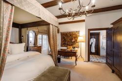 Luxury Hotel Rooms at Château du Sureau