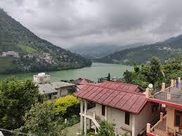 Sunny Lake Greens in Nainital