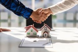 Zeba Urfi: Your Partner In Real Estate Success