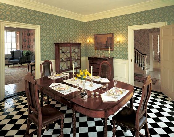 FORMAL DINING ROOM