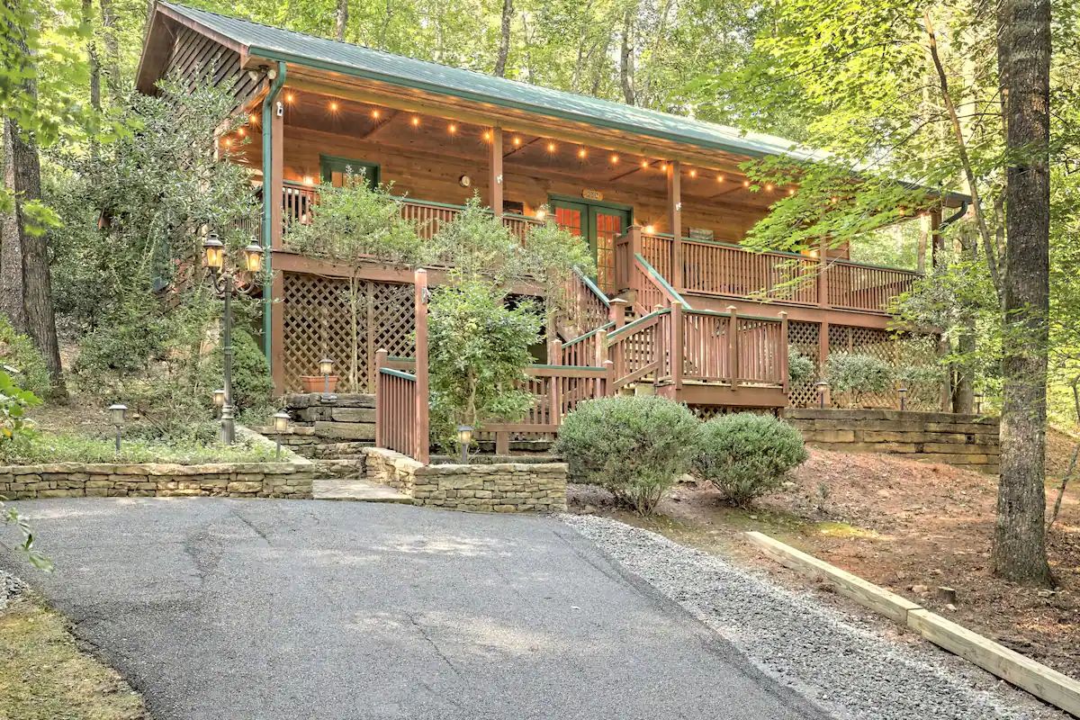 Get the Experience of Blue Ridge Cabin Rentals & Ellijay Cab